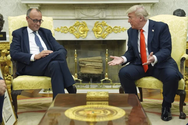 „Sunt de partea Ucrainei. Nu sunt prieten cu Putin". Donald Trump, îndemnat de Merz să sancționeze Rusia: „E un moment potrivit”