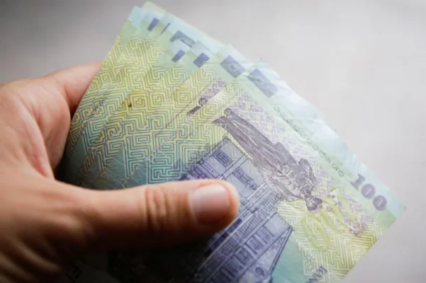 Un primar, un viceprimar și doi consilieri, sancționați de Consiliul pentru Combaterea Discriminării