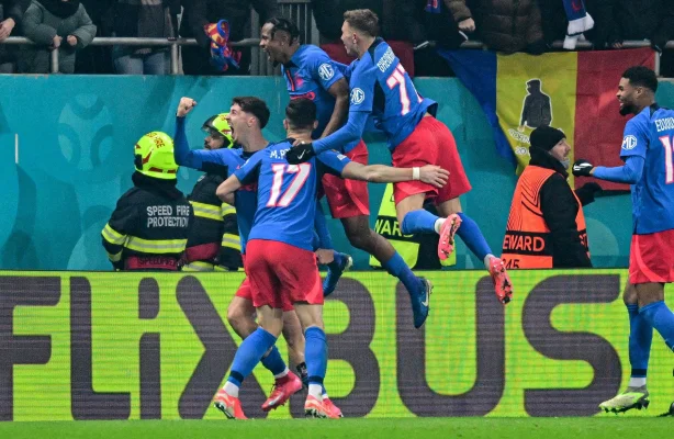 Superliga: Campioana FCSB a câştigat ultimul meci de acasă din acest sezon. Urmează decernarea trofeului şi sărbătoarea alături de suporteri