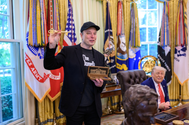 Elon Musk anunţă formarea Partidului America