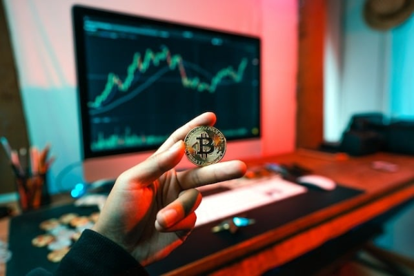 O platformă de tranzacționare de criptomonede din Iran a fost piratată, pierzând 48 de milioane de dolari, în urma unui atac cibernetic revendicat de un grup legat de Israel