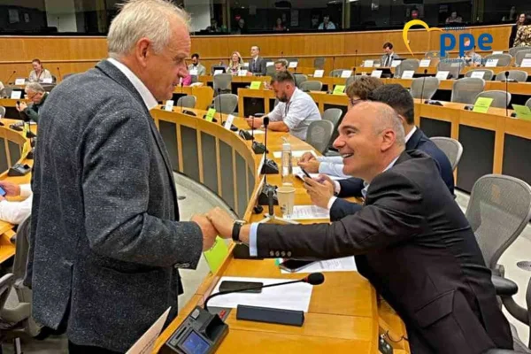 Parlamentul European a votat rezoluția pentru ADERAREA României la Schengen. Rareș Bogdan: ”Au fost lupte complicate!”