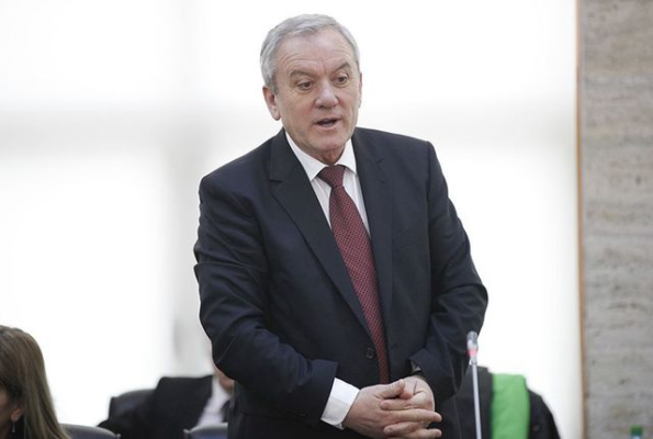 Constantin Toma: Riscăm ca această criză bugetară, pentru că noi suntem în criză bugetară, să o transformăm şi în criză economică şi atunci va fi jale / Economia se poate constrânge şi vom avea cu toţii de suferit