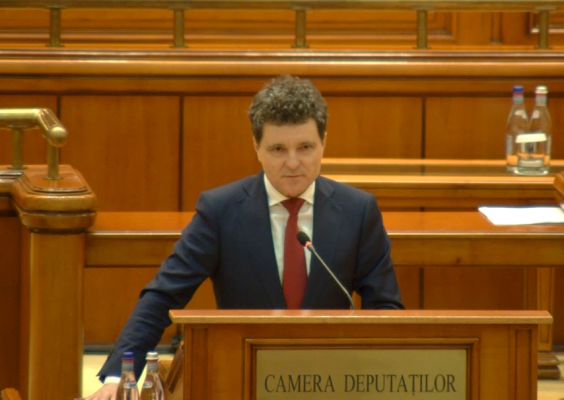 Au început discuțiile cu partidele și formațiunile parlamentare despre situația economică și politică