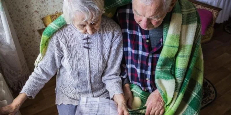 Vești proaste pentru pensionari. Președintele CNAS propune ca seniorii cu venituri mai mari de 3.000 de lei să plătească asigurări de sănătate