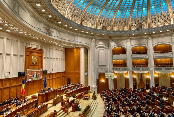 Mașinile comisiilor din Camera Deputaților, retrase în vacanța parlamentară. Motivele: reducere de cheltuieli și concedii pentru șoferi