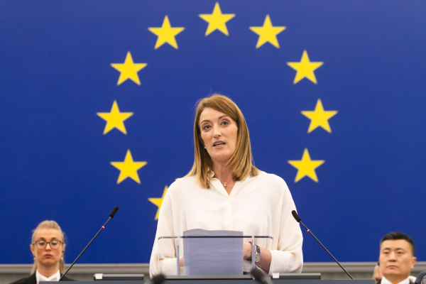 Roberta Metsola, blocată în Emiratele Arabe Unite după închiderea spațiului aerian