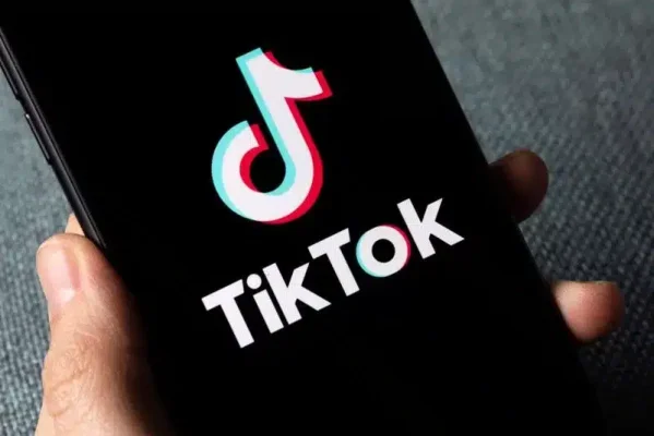 TikTok rămâne temporar în SUA: Donald Trump prelungește din nou termenul-limită pentru vânzare