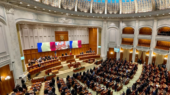 Plen reunit al celor două Camere ale Parlamentului, pentru votul de învestitură a guvernului Ilie Bolojan