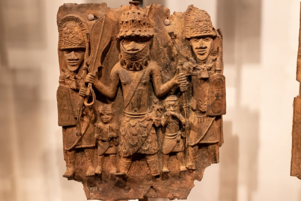 Ţările de Jos restituie Nigeriei peste 100 sculpturi antice din bronz de Benin / Au fost furate din fostul Regat Benin acum peste 120 de ani, în timpul perioadei coloniale