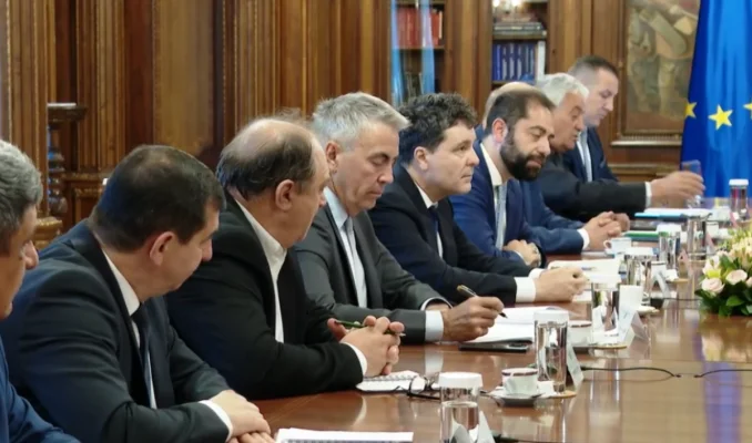 VIDEO Nicușor Dan s-a întâlnit cu liderii sindicatelor: Măsurile sunt total inacceptabile! Nu vom accepta tăieri de sporuri și salarii
