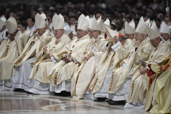 Prima congregație a cardinalilor pentru a organiza succesiunea Papei Francisc va avea loc marți