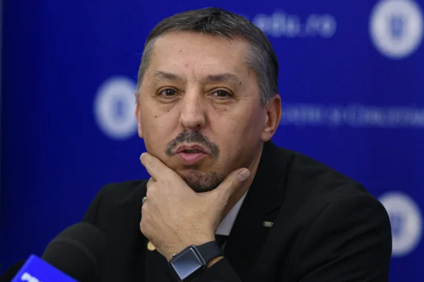 Daniel David, propunerea de PREMIER interimar a PNL. Cine este ministrul cu profil academic care ar putea prelua conducerea Guvernului