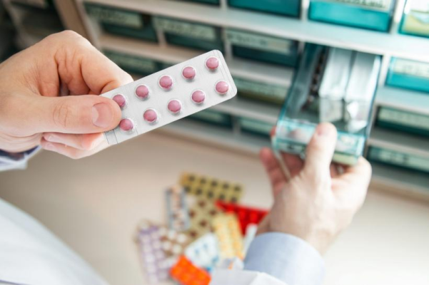 Schimbări importante pentru pacienți. Cum pot fi ridicate de la farmacie medicamentele cu rețetă