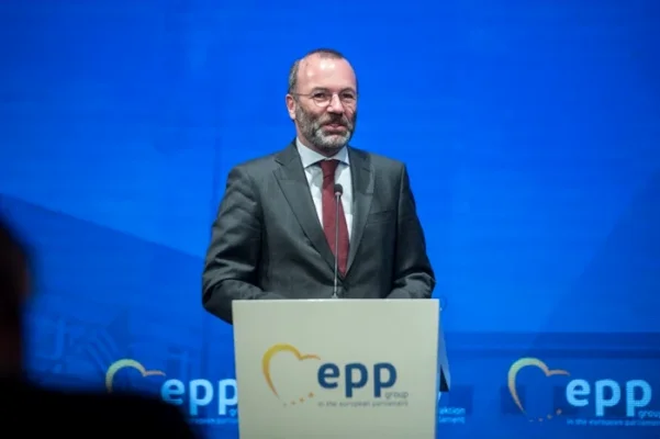 Popularii europeni, revoltați de decizia PSD de a nu susține candidatul pro-european: „Inaceptabil! Nu este loc pentru jocuri politice”