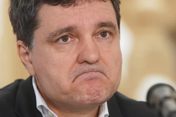 A mai căzut un zvon distribuit în favoarea lui Nicușor Dan! Sanador confirmă: 'Am cerut autorizație pentru spital!'