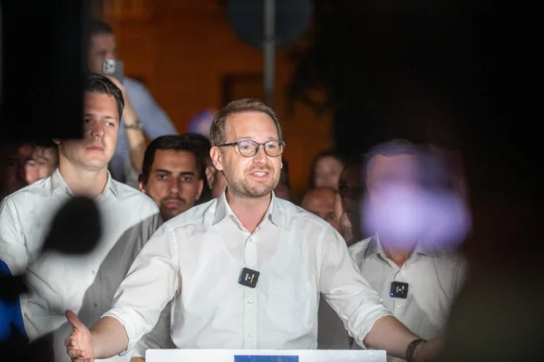 ULTIMA ORĂ Dominic Fritz este noul președinte al USR. Victorie categorică în alegerile interne: „Voi rămâne primarul Timișoarei. Preiau conducerea în vremuri provocatoare”- LIVE VIDEO