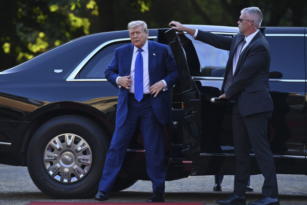 Summitul NATO, marcat de tensiuni. Cheltuieli militare record și reacții imprevizibile de la Trump