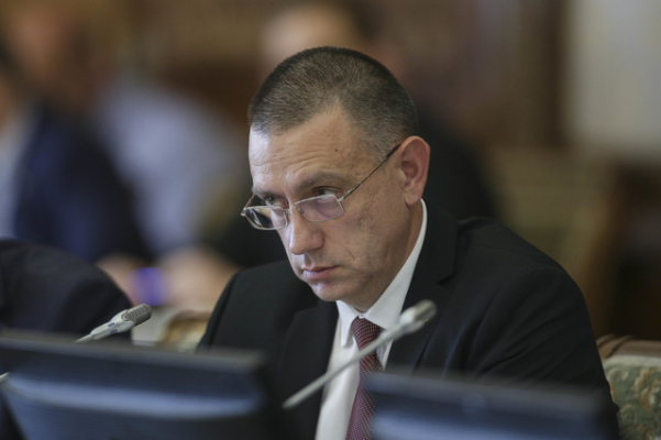 Fifor (PSD), după ce Cristian Ghinea a spus că social-democraţii au fetişuri cu ADS, RAAPPS, pământ şi sedii de lux pentru sinecuri: Comportamentul USR, agresiv, populist. Dacă nu renunţă la harţă, riscă să compromită stabilitatea guvernamentală