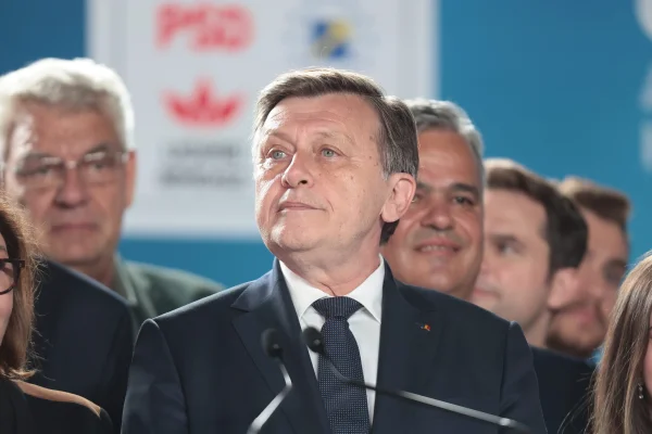 Crin Antonescu anunță pe cine sprijină în turul doi: „Două secte dezlănțuite au ocupat România”