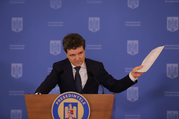 Nicușor Dan contestă la CCR o altă lege inițiată de Silviu Vexer: „Aceste prevederi rămân neconstituționale”