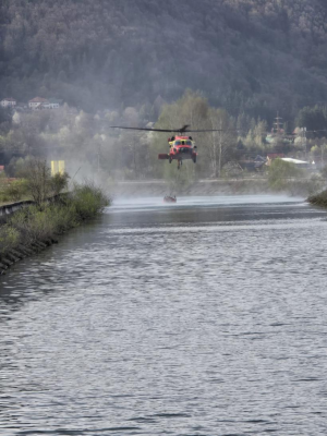 Incendiu de proporții în zona Chilia, Tulcea: Intervenție terestră și aeriană îngreunată de fumul dens