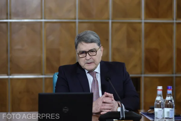 Emil Hurezeanu: Alegerile nu s-au anulat în urma unor dovezi discutabile ale serviciilor secrete, ci în urma unei decizii, a unei curţi judiciare, a unei instanţe, care este cea mai înaltă instanţă