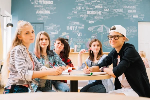 Profesoara de istorie Mihaela Țurcănașu: Dezbaterea academică ar trebui să fie o disciplină promovată în sistemul de învățământ, pentru că îi sprijină pe elevi să aibă gândire critică