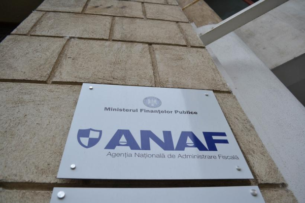 Inspector din ANAF sub control judiciar pentru trafic de influenţă. A cerut un milion de euro