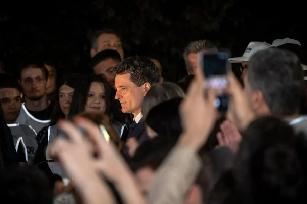 Nicușor Dan. L-am asigurat pe președintele Macron că vom continua să fim parteneri
