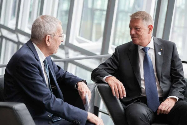 Preşedintele Klaus Iohannis, întâlniri bilaterale cu preşedinţii Cehiei, Austriei şi Sloveniei, în marja Summit-ului din Islanda
