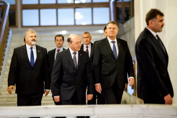 Analiză
        Momente-cheie din istoria alegerilor prezidențiale din România