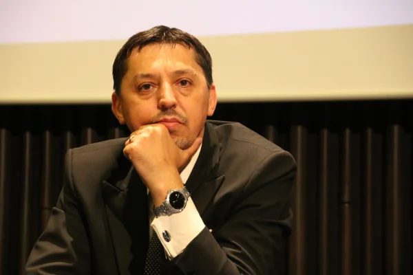 Ministrul Daniel David: E mai bine să predai mai puţin, relevant şi bine, decât mult, irelevant şi prost