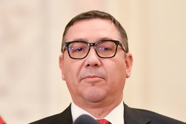 Ciolacu îi cere lui Ponta să se retragă după declarațiile privind inundarea satelor românești