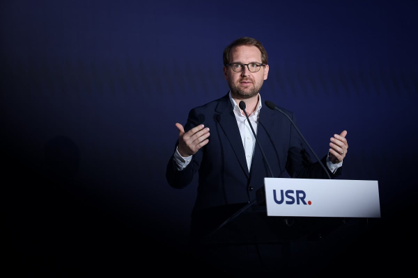 VIDEO Dominic Fritz: Domnul președinte Nicușor Dan a spus că vrea să aibă un cuvânt de spus la Apărare și Externe / În momentul în care îmi va cere să schimb un ministru, o voi face fără să clipesc, iar domnul Moșteanu și doamna Țoiu știu acest lucru