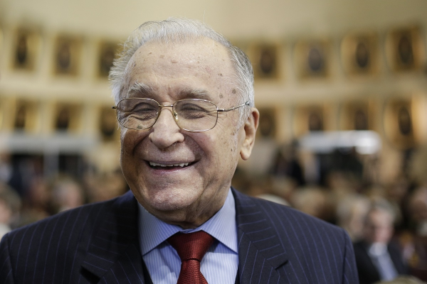 Apelul lui Ion Iliescu pentru cei născuți după 1989: 'Libertatea se întreţine cel mai greu, mai ales când o primeşti de-a gata'