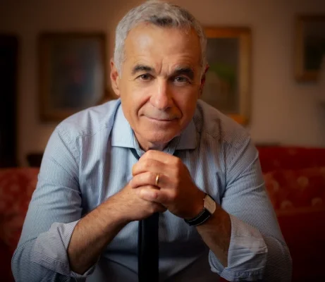 Biografia neromanțată a lui Călin Georgescu. Cine e, de fapt, omul pe care Kremlinul l-ar vrea președintele României