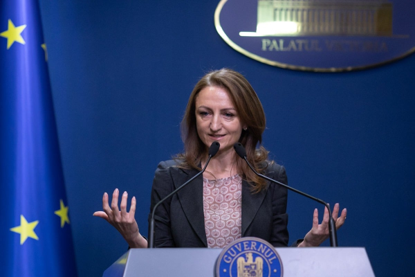 Conducerea CJ Sibiu anunţă reduceri de cheltuieli la instituţiile din subordine / Drumarii au deja programul redus la patru zile