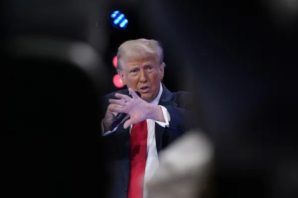 Trump: Iranul nu este pe cale să câştige acest război / Armata israeliană anunţă un atac cu rachete iraniene în nordul Israelului