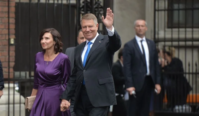 Klaus Iohannis a votat la Sibiu, alături de soția sa: „În România, în ultimii 10 ani, lucrurile au mers bine”