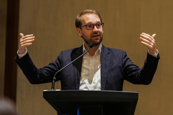 Cazul lui Dominic Fritz ajunge la Curtea Constituțională