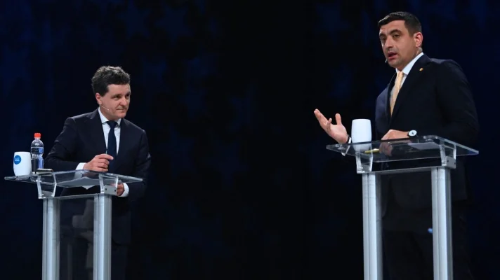 Dexonline a scos un sondaj pro-Nicușor Dan care condiționa accesul, după decizia BEC. Partidul lui George Simion: „Propagandă electorală mascată”. Ce apare acum pe site