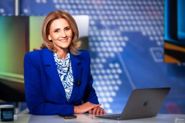 Anca Alexandrescu spune că pălăria e prea mare pentru Nicușor Dan: 'Singura soluție ar fi alegerile anticipate, dar câinele nu pleacă de la măcelărie'