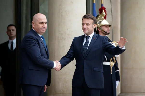 Summit al „coaliției celor dispuși”, organizat la Paris. Zelenski: Macron și Starmer, desemnați să reprezinte Europa în negocieri