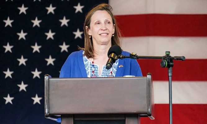 Ambasadoarea SUA în Rusia, Lynne Tracy, va părăsi postul în curând, potrivit ambasadei