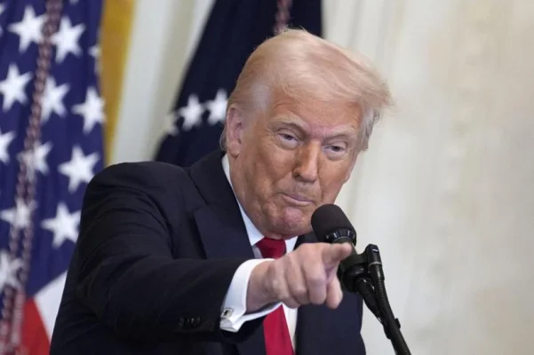 Dictatura MAGA: Trump interzice vizele pentru studenții străini de la Harvard