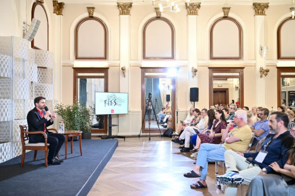Bill Murray şi Kathleen Turner, la conferinţele FITS 2025