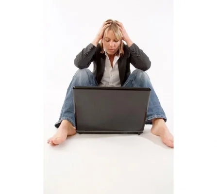 Stai jos prea mult? Studiul care arată cum 30 de minute de mișcare sau somn pot reduce riscul de infarct și deces