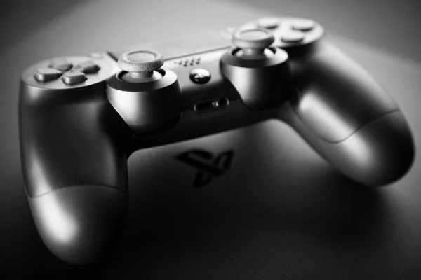 Fanii Nintendo au luat cu asalt magazinele în ziua lansării consolei Switch 2