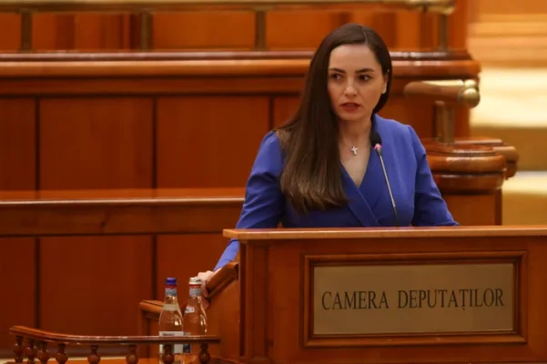 POT rămâne oficial fără grup la Senat. Mai mulți parlamentari au anunțat că părăsesc partidul condus de Anamaria Gavrilă
